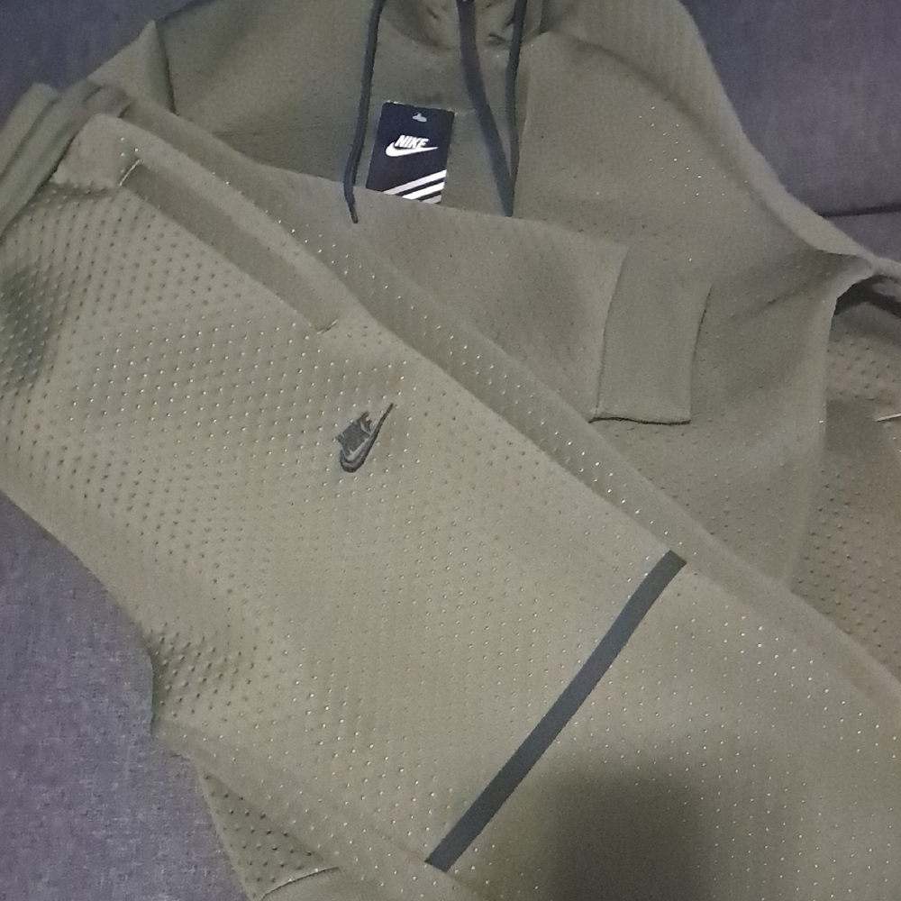 Nike Men's Green Performance Jacket
